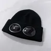 2023 Designer Beanie Deux lentilles Lunettes Lunettes Bonnets Hommes Chapeaux tricotés Casquettes de crâne en plein air Femmes Uniesex Hiver Bonnet de haute qualité