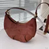 The Moon Design Bag to francuska torba na designerkę pełną kreatywności, delikatności, piękna i wysokiej klasy atmosferę