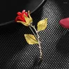 Broches mode romantisch goud vergulde metalen revers pins sieraden rode roos bloemenbroche voor vrouwen minnaar vrouw Valentijnsdag cadeau