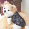 Ubrania dla psów ciepłe ubrania wiatroodporne zimowe płaszcz z płaszczem dla pensjonatów wyściełane ubranie dla Yorkie Chihuahua Puppy Cat strój kamizelka 231128