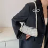 トートズラグジュアリーパールイブニングバッグ女性ファッション財布とハンドバッグデザイナーアームピットバッグ高品質のクラッチバッグサマーリップスティックバッグ