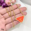 Luxury Gold Plated Triangles Formhänge Halsband 4 Färg Emaljerade smycken för kvinnors gåva