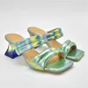 Sandalen nieuwste groene kleur dames sexy lage hakken dames pompen hoog kwaliteit slip op vrouwen zomers slipperschoenen versierd met strass j230428