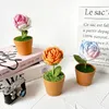 Flores decorativas de crochê artificial girassol rosa tulipa diy presente desktop pequeno ornamento vaso simulação bonsai decoração para casa