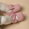 First Walkers Cute Bow Girl Baby Shoes Lente herfsttijd Toddler Soft Sole Nonslip Princess 018 maanden 231128