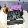 Den senaste toppdesigner Bag Shop Wholesale and Retail Chain Small Doft Style Axel Sheep Fat Fat Diamond Grid Storage