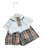 Barnkläder 2023 Nya pojkekläder Set Spring Summer Kids Sports Style Kort ärmar Plaid Shorts Two Piece Set