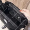 Moda Feminina Bolsas Cosméticas Estojos Bolsa de Maquiagem Masculina Grandes Bolsas de Lavagem Luxos Bolsa de Maquiagem Carta Marca Portátil Bolsa de Cosméticos