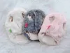 Dog Apparel Dogs and Cats Dress Vest Faux Fur Bow Design Pet Puppy Coat et Winter Clothing Outfitvaiduryd