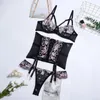 Set sexy Donna Lingerie sexy Tre pezzi a forma di cuore Ricamo Cintura Croce Petto Cintura Cintura Corsetto erotico Reggiseno Mutandine Set intimo 231128