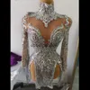 ステージウェアキラキラシルバーフリンジメッシュ透明なスパンパンドレス女性ラテンダンス衣装セクシーなクラブバーウェアシンガーレオタードステージカメラレウム