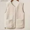 Men's Vests New Lamb Vest Women's Winter Sleeveless Loose Vest Ladies V-neck Warm Thick Camisole Jacket Female Fashion Clothing Q231129