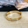Love bangl bangle protruding screw Gold plated 14K T0P quality official reproductions The details are consistent with the classic style brand designer 003