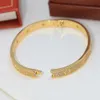 Love Bangl Bangle For Woman Designer for Man Babyysbreath Diamond Gold Planed 18K T0p Oficjalne reprodukcje klasyczny styl moda 019