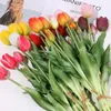 Fleurs décoratives Blooming Flores Artificiales Real Touch DIY Artisanat 5 Têtes Tiges Chambre Décoration Bouquet De Tulipes Artificielles
