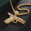 Anhänger Halsketten Persönlichkeit aus Zirkon Pistole Halskette für Männer Spaß Trend versilbert Maschinengewehr Kette Hip-Hop-Schmuck