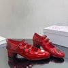 레트로 스타일 메리 제인 신발 세련된 여성 진짜 가죽 하트 모양 장식 버클 캐주얼 두꺼운 발 뒤꿈치 고급 디자이너 신발 클래식 스님 스트랩
