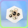 2018 Mash Mały zapach Bow Pearl Pearl Pearl Brooch Korean Biżuteria Women039s Koszulka Broatka Kołnierz Klurowa Koreańska Koreańska V3854201