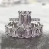 Lüks 100% 925 STERLING Gümüş Oluşturuldu Emerald Cut Elmas Düğün Nişan Kokteyl Kadınlar Moissanite Band Ring Fine Jewelry 20272U