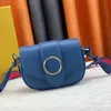 Bolsa de designer de moda feminino saco de crossbody saco de crossbody temperamento portátil bolsa de ombro portátil bolsa de couro clássico bolsa de molinete #58727