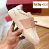 Sneaker da uomo con borchie aperte senza titolo di alta qualità, scarpe casual da uomo Be My Red Studs, tacco nero, cinturino rosa bianco argento, pelle metallizzata rutenio