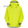 Canada Vestes pour hommes Manteaux Arcterys Designer Canadien Femmes Fluorescent Jaune Sports de plein air Charge Manteau Randonnée Veste de voyage respirant Dur X0PP