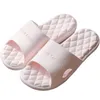 Chinelos banheiro chuveiro para mulheres homens verão sola macia antiderrapante slides de alta qualidade praia sapatos casuais casa piscina chinelo