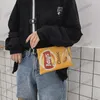 Crossbody śmieszne chipsy ziemniaczane Crossbody torebka damska płócienna torba na ramię Mini nadruk kreskówkowy dziewczyna kopertówki kopertówka damska śliczna torebka