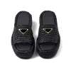 Slipper Casual Shoe Beach Walk Randonnée Randonnée Paille à tissage Mobord Sandale Designer Femmes Plateforme Sliders Triangle Raffias Men Chaussures Summer Mule Slide Sandale Luxury Flat Sunny