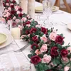 Dekoratif çiçekler 250 cm uzunluğunda ipek beyaz gül çelenk asılı yapay düğün ev odası Noel dekorasyon sahte sarmaşık asma