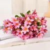 Decoratieve bloemen 18 Hoofd Artificial Lily Wedding Party Diy Fake Bruid Bloemt Bouquet Home Room Decoratie ornamenten Pography Props