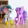 Militära figurer 14cm Rainbow Cartoon Unicorn Model Ornament Toys Anime Figure Doll Mini Hästdekoration för flickor Födelsedagspresenter 231128