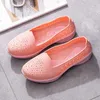 Sukienka buty fhanchu 2023 Kobiety lateksowe gumowe sandały Środkowe obcasy Letni poślizg na pustym oddychaniu 36-40 Pink Khaki Blue Dropship