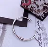 Modedesigner Silver Bangle Armband Kvinnlig kvinnlig Lady Classic Bambu -armband Manschettfest bröllopsdag Jycken gåva med låda