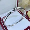 Bangle Marca Clássica 925 Sterling Silver Full Diamond Leopard Cabeça Pulseira Mulheres Moda Luxo Jóias Partido Casal Presente 231129