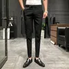 Herrenhosen Frühling Gestreifte Gürtelhose Herren Anzughose im britischen Stil Herren formelle Hose Social Slim Bürohose Größe 28-38 231128