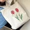 Bolsas noturnas 2023 Mulheres Canvas de grande capacidade Algodão Bolsa de ombro reutilizada Tulipas Impressão de damas Bolsa casual Shopping Shopping Shopping Beach