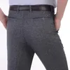 Pantaloni da uomo Pantaloni casual da uomo Pantaloni Fromal di alta qualità Pantaloni larghi casual dritti Pantaloni da completo maschili leggeri Nero Taglie forti 40 231129