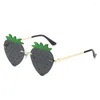 Lunettes de soleil sans cadre Strawberry Quirky Personality Female Trendy Prom Party Lunettes Mignon