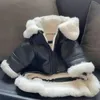 Cão vestuário roupas para animais de estimação inverno outono jaqueta quente pequeno cão lã moda suéter filhote de cachorro legal casaco de couro chihuahua maltese yorkshire poodle 231129