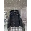 カナダの冬のムースシザージャケットの厚いフード付きハサミのための購買代理店