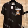 Moschino Modeontwerper T-shirt Italiaanse luxe merken Nieuwe T-shirts Cartoon Beer Stempel Los Katoen Ronde hals voor buiten Vrije tijd Paarkleding Heren Dames Tops