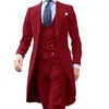 بدلات الرجال بليزرز 2023 تصاميم معطف طويل الأريفيون الرجال الأحمر الصينيين يناسدون الرجال اللطيف ترسمة بروميدو مخصصة 3 قطع سترة سترة 231128