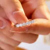 Bröllopsringar Luster Ring Diamond Engagement 925 Sterling Silver 18K White Gold Plated Band for Women Jewelry 231128