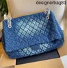 2023 Nouveau sac de créateur Lingge Chaîne Épaule pour femme 42cm CF Denim Grande capacité Fourre-tout Aéroport Changement de couleur progressif Toile Fashion Beach