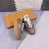 2023 Zapatos de diseñador para niños, niñas al aire libre, niños, estampado, marca de diseñador, zapatos para correr de moda transpirables Vintage, tamaño 26-35