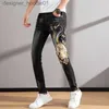 Jeans da uomo Versione coreana Jeans leggeri da uomo di lusso graffi Jeans elasticizzati sottili Jeans con ricamo drago di alta qualità Jeans sexy alla moda; L231129