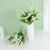 Fleurs décoratives 6pcs / bundle Artificielle Muguet Faux Fleur En Plastique Bouquet De Mariée Fête De Mariage Décorations De Table À La Maison