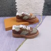 2023 Zapatos de diseñador para niños, niñas al aire libre, niños, estampado, marca de diseñador, zapatos para correr de moda transpirables Vintage, tamaño 26-35