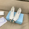 2023 Nouvelle qualité pointue talon haut designer triangle étiquette sexy femmes en cuir talons fins vide dos sangle de voyage sandales chaussures simples